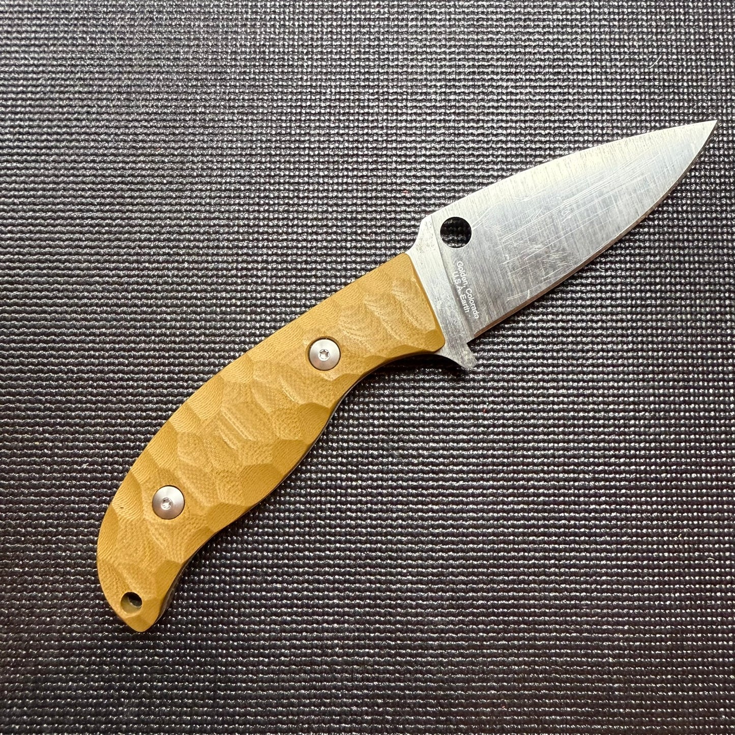 Coyote Brown G10 - Rock Texture