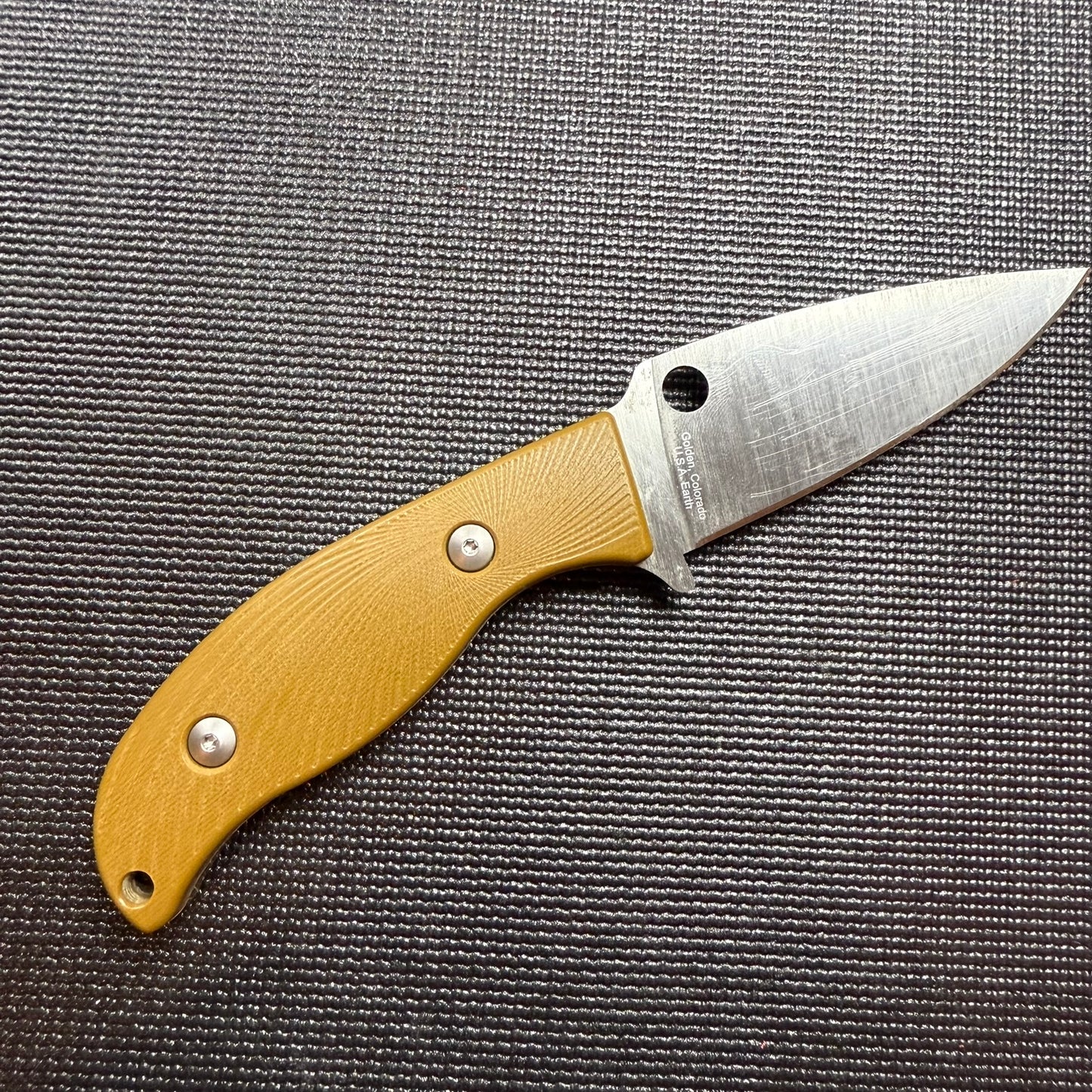 Coyote Brown G10 - Arc Burst