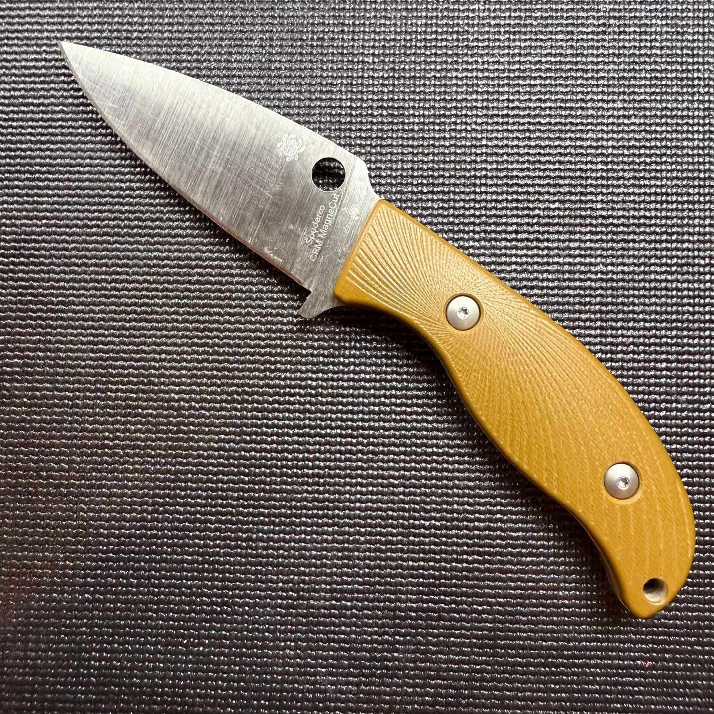 Coyote Brown G10 - Arc Burst